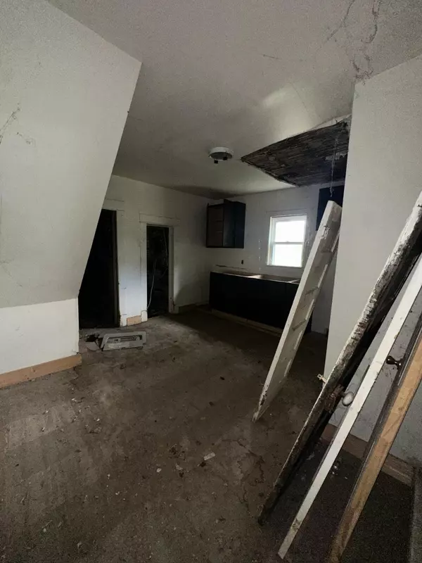 Roanoke, VA 24017,1326 Gilmer AVE