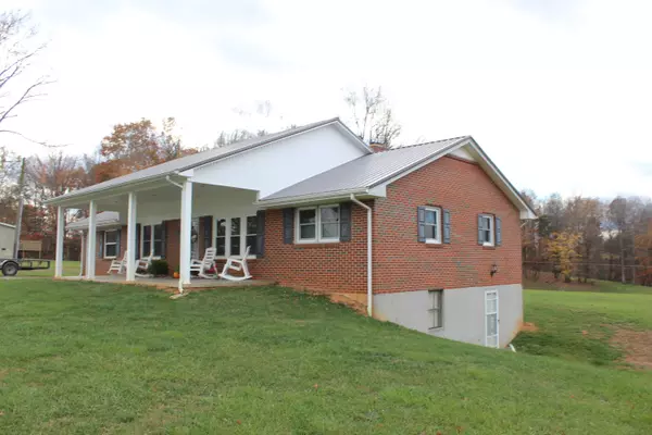 Glade Hill, VA 24092,831 Farm View RD