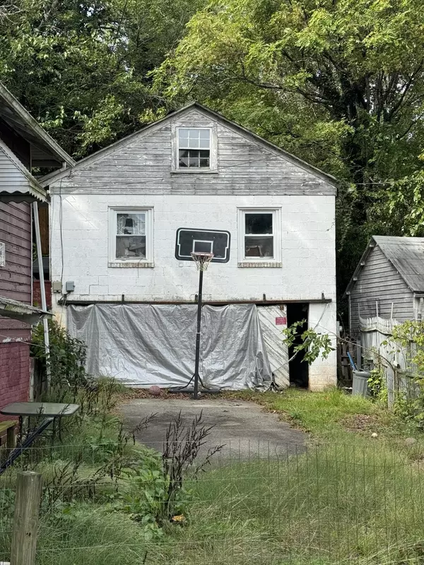 Martinsville, VA 24112,804 Carter ST