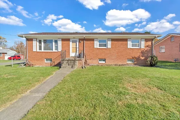 2803 S Gum AVE, Covington, VA 24426