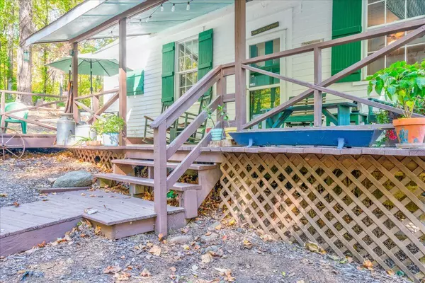 Bedford, VA 24523,1017 Karnes RD