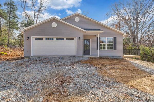 390 Gravel Hill RD, Troutville, VA 24175