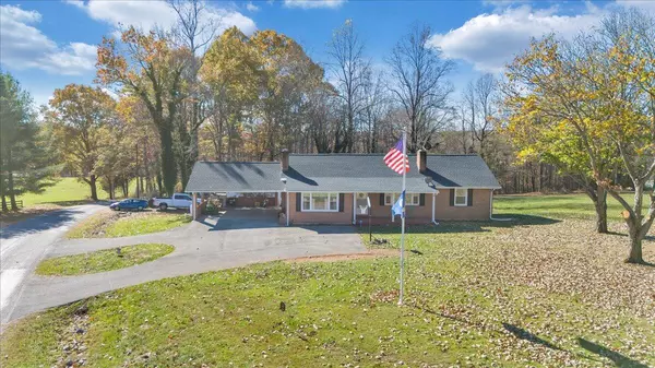 1409 Crooked Oak RD, Rocky Mount, VA 24151