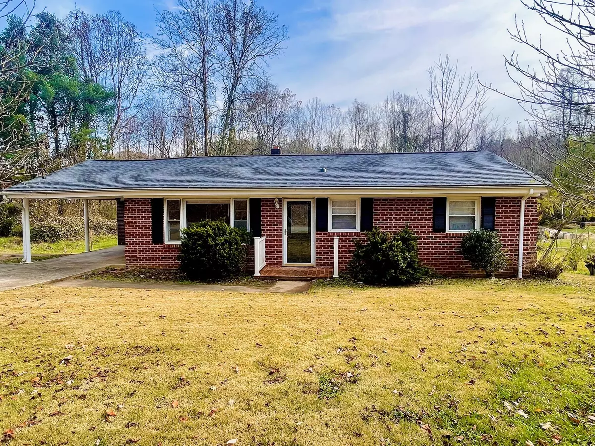 Bassett, VA 24055,437 Blackberry RD