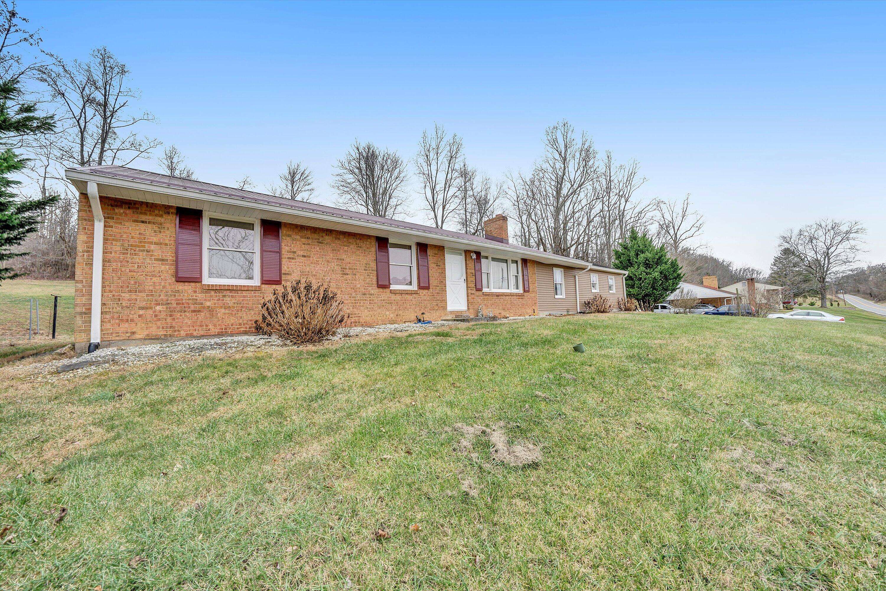 3928 Springwood RD, Fincastle, VA 24090