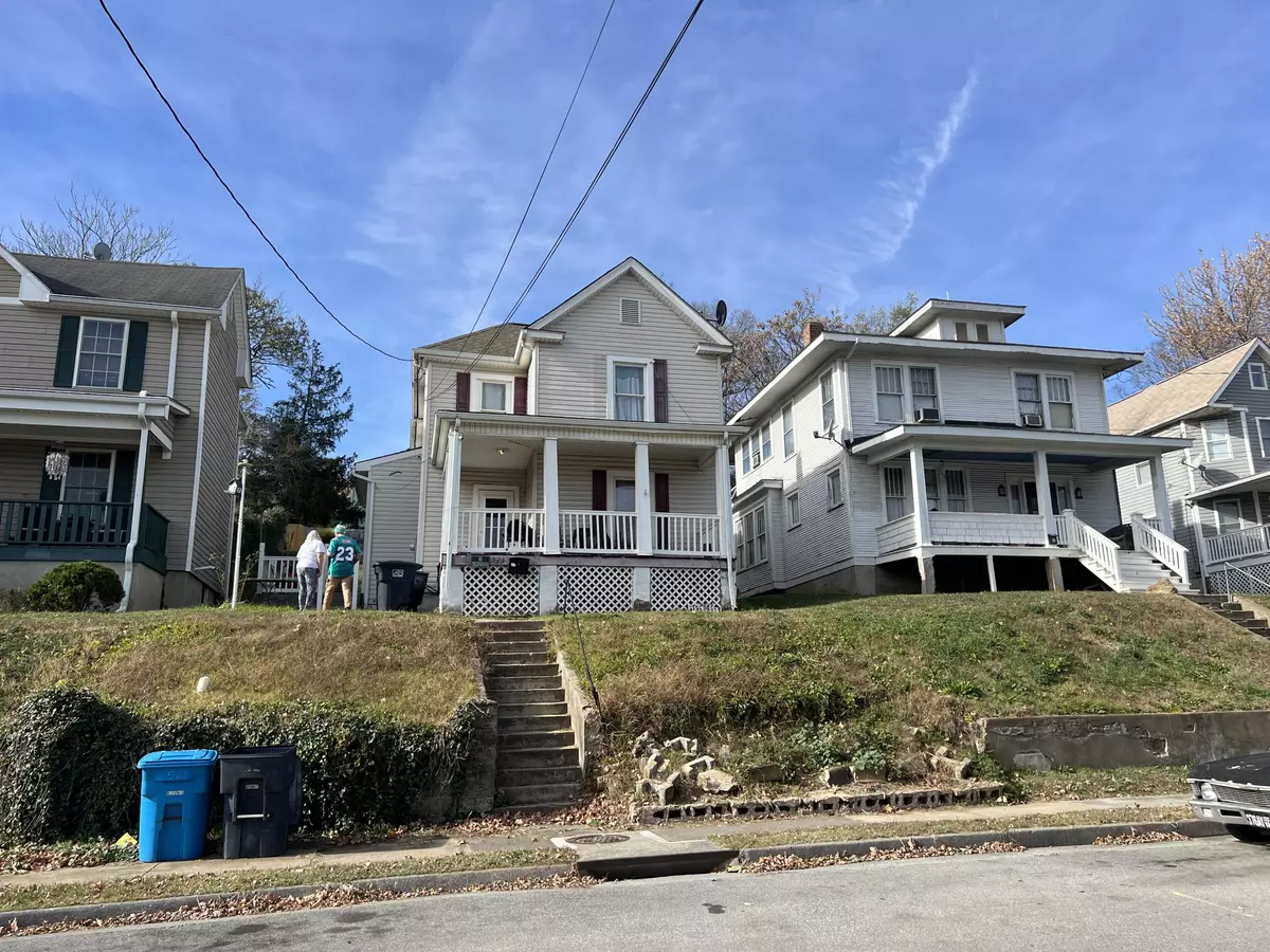 Roanoke, VA 24013,523 6TH ST