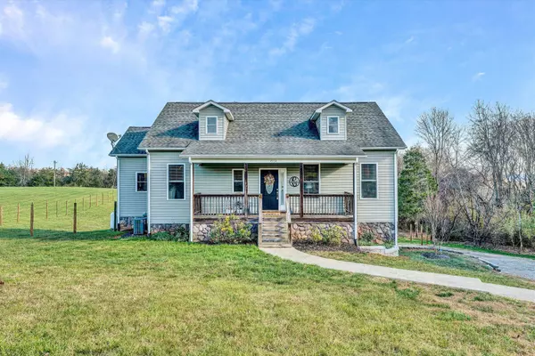 2552 Isle Of Pines DR, Moneta, VA 24121