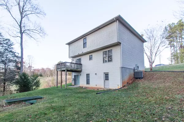 Moneta, VA 24121,110 Old Farmhouse DR