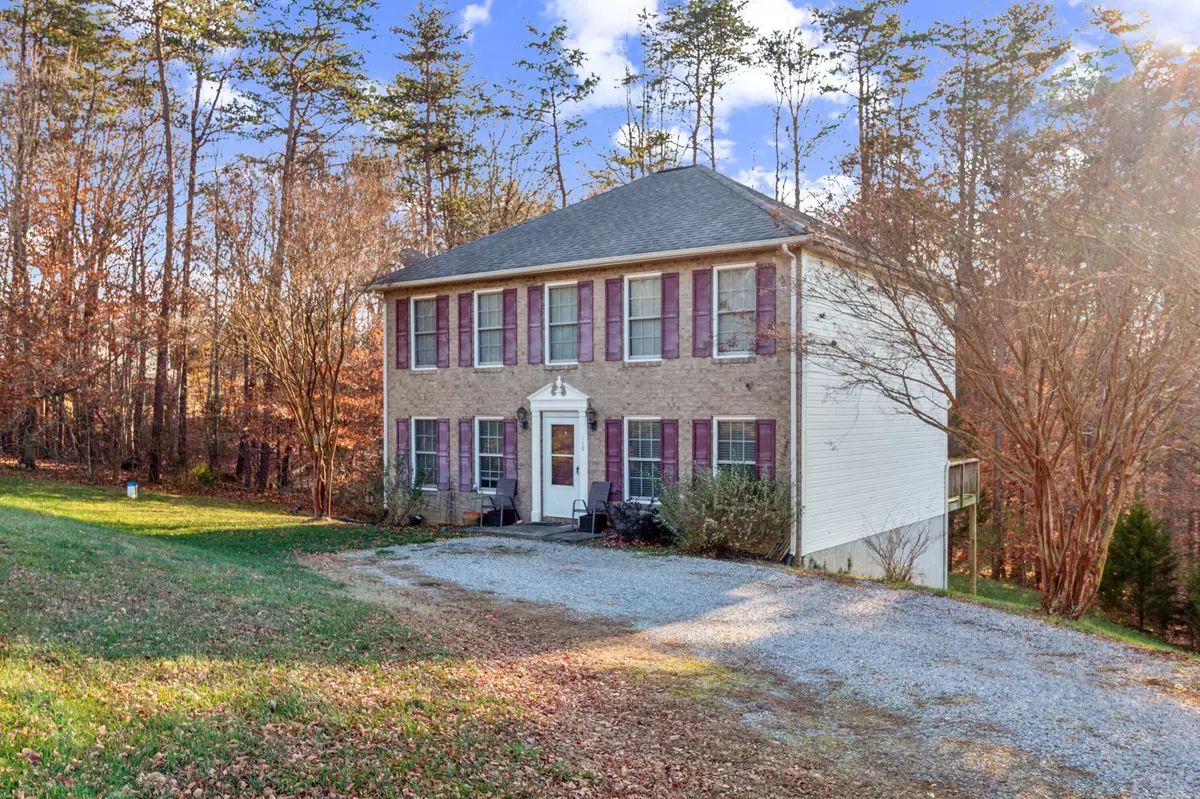 Moneta, VA 24121,110 Old Farmhouse DR