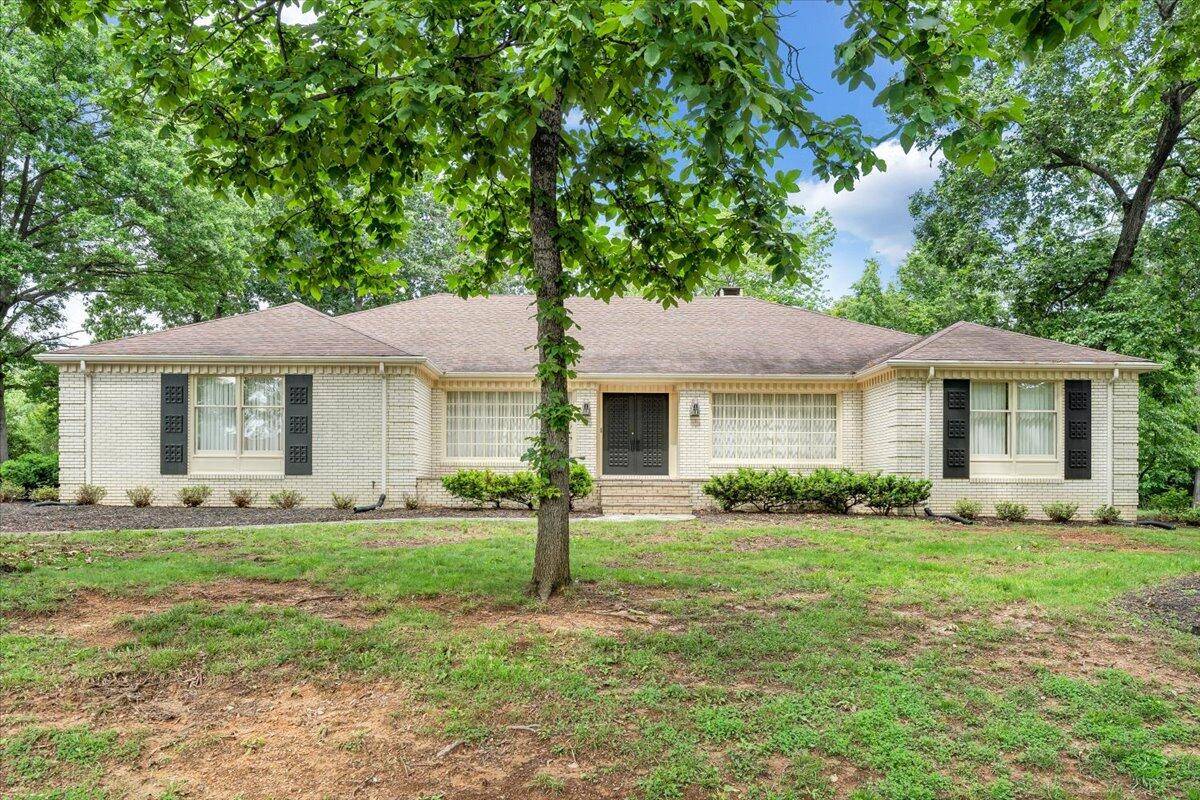 5265 North Spring DR, Roanoke, VA 24019