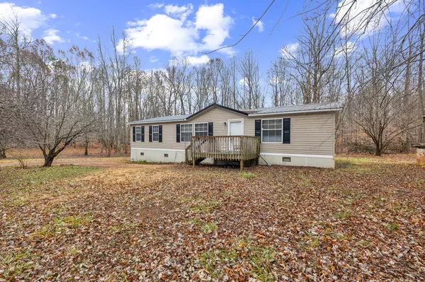 199 Snowden Lane LN, Penhook, VA 24137