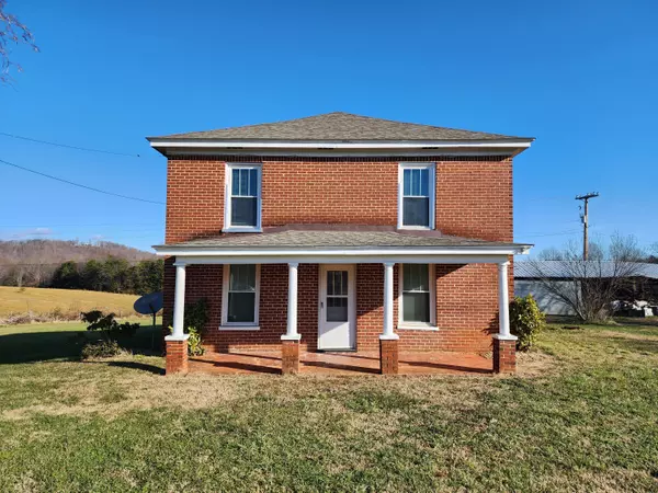 7307 Old Franklin Tpke, Glade Hill, VA 24092