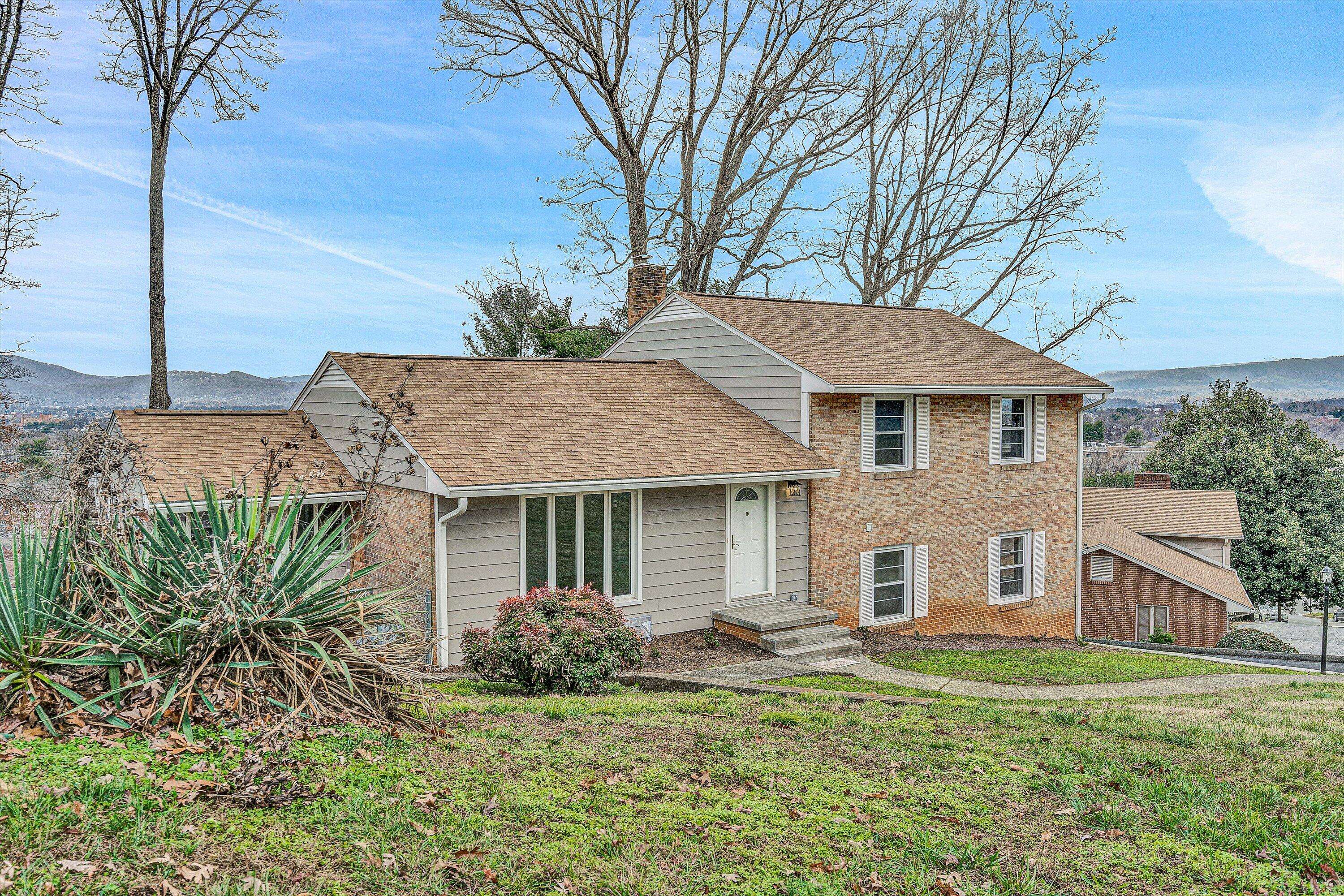 Roanoke, VA 24012,2501 MAYCREST ST