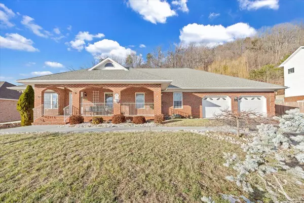 4384 Toddsbury DR, Vinton, VA 24179