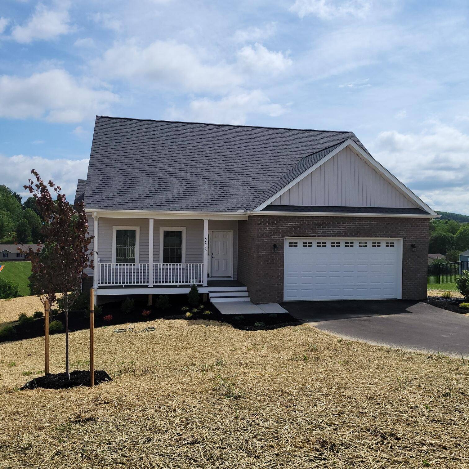 5236 Country Meadow DR, Dublin, VA 24084