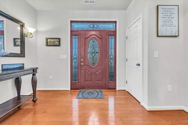 Vinton, VA 24179,2713 Paddington Station LN