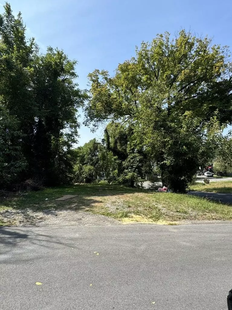 Roanoke, VA 24016,530 Patton AVE NW