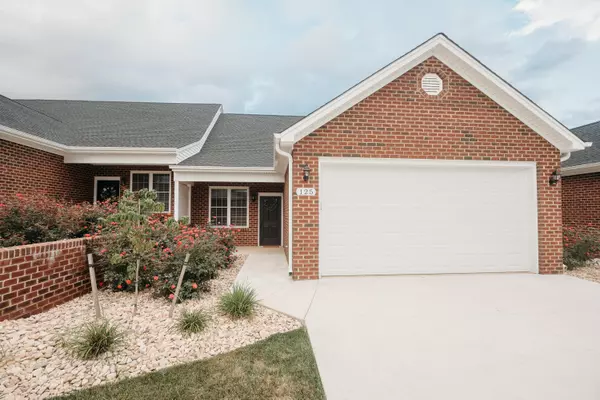 Bedford, VA 24523,173 Villa Oak CIR