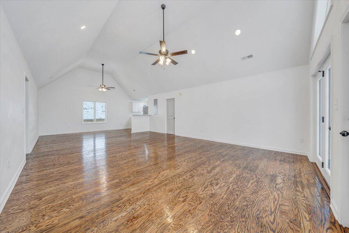 Roanoke, VA 24018,5613 Midway DR