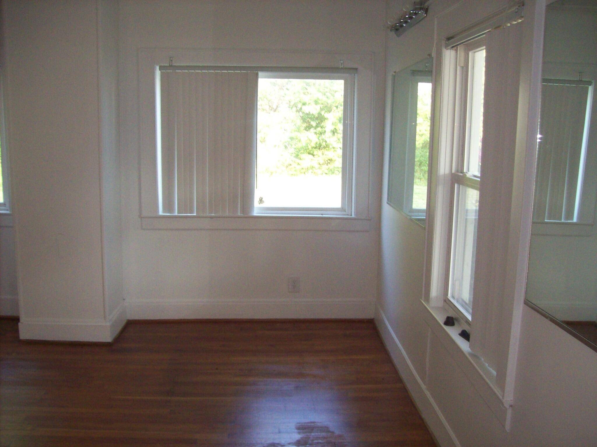 Vinton, VA 24179,126 W Cleveland AVE
