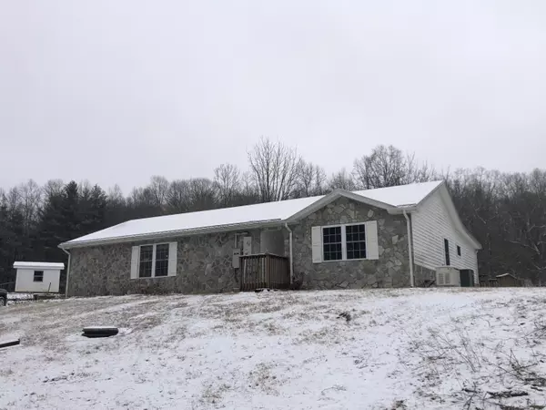 629 Paradise LN, Floyd, VA 24091