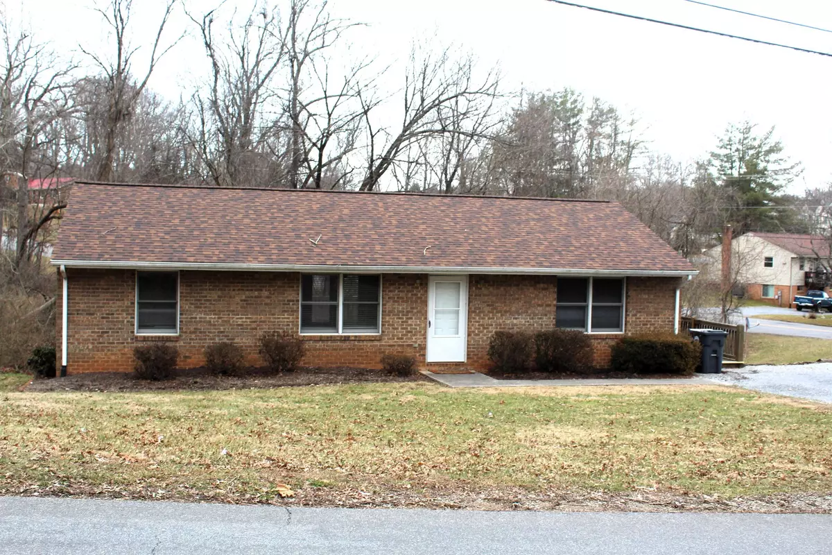 Bedford, VA 24523,2003 Woodhaven DR