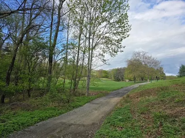 Salem, VA 24153,2774 Gleneagles RD