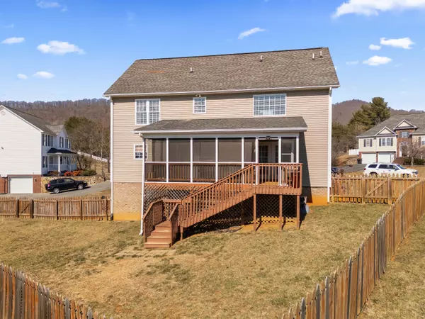 636 Castleridge RD, Vinton, VA 24179