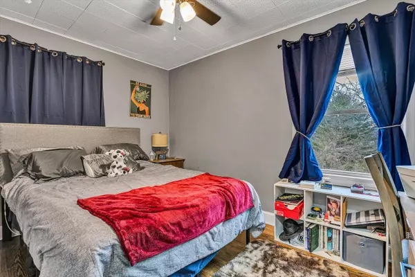 Roanoke, VA 24015,2915 Hollowell AVE
