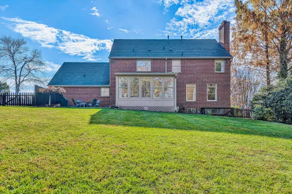 Roanoke, VA 24018,3531 Windsor Oaks CIR