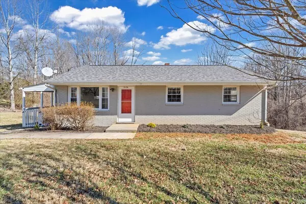 Vinton, VA 24179,2426 Lovers LN