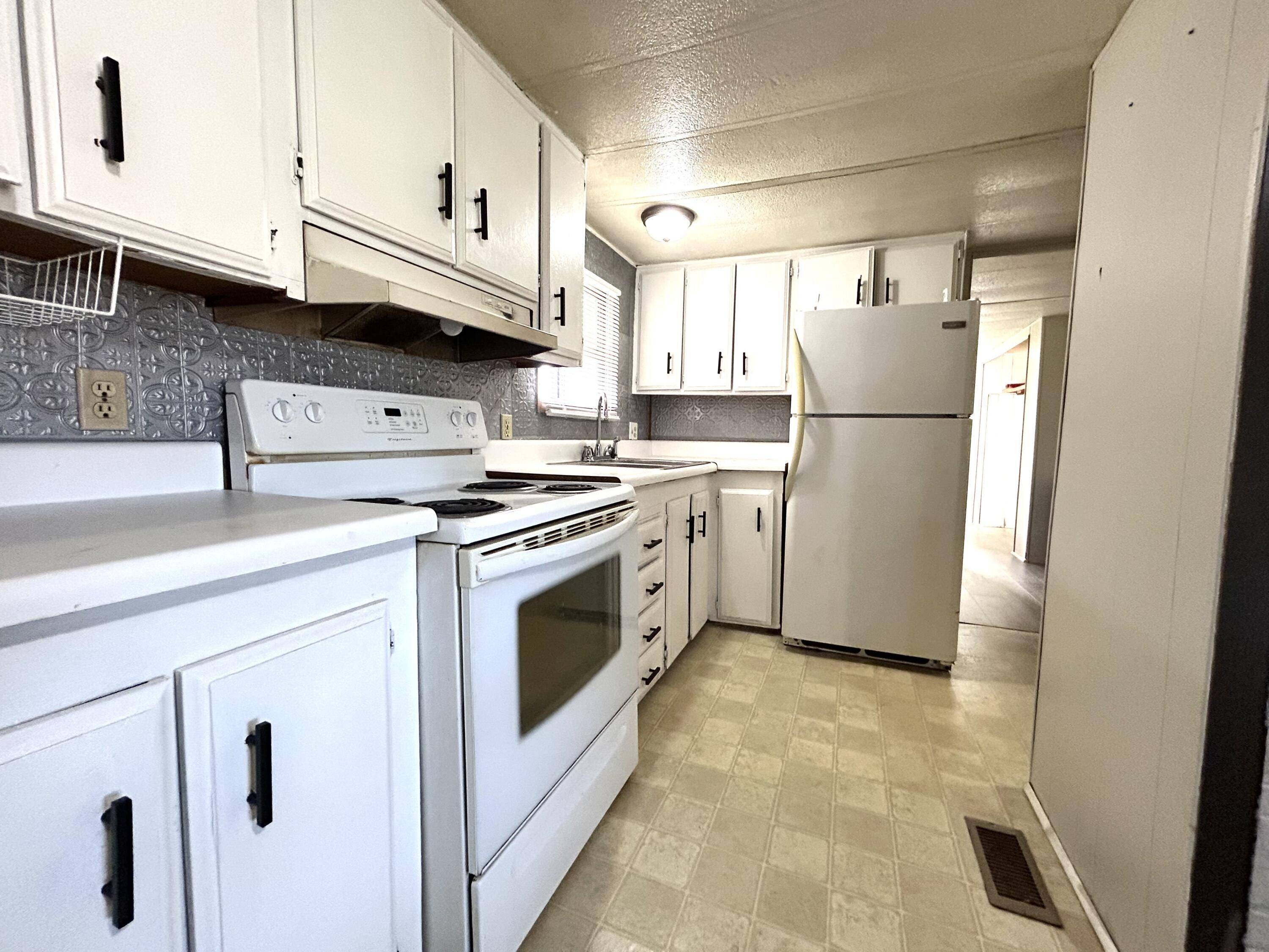 Vinton, VA 24179,714 Farmer LN