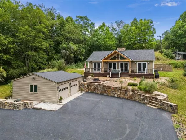 Hiwassee, VA 24347,3067 Julia Simpkins RD