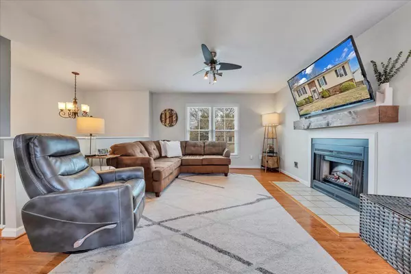 2619 Tulip LN, Vinton, VA 24179