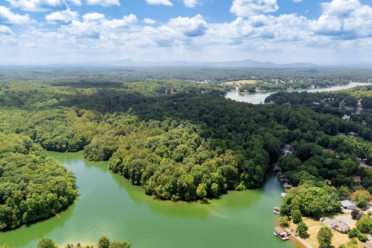 Moneta, VA 24121,250 Montilago DR