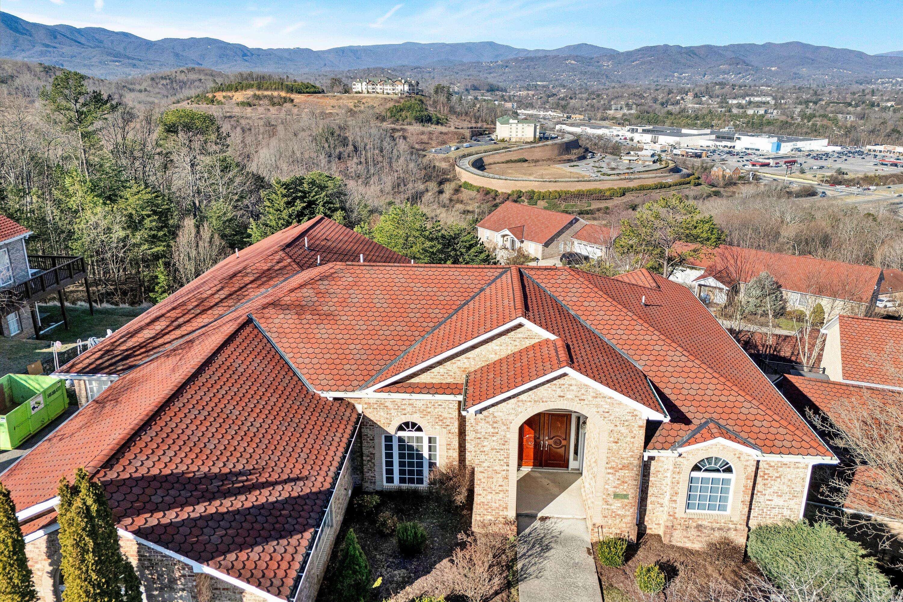 Roanoke, VA 24014,4081 Southmont DR