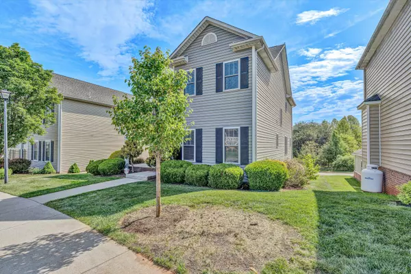 Moneta, VA 24121,1145 Cranberry CT