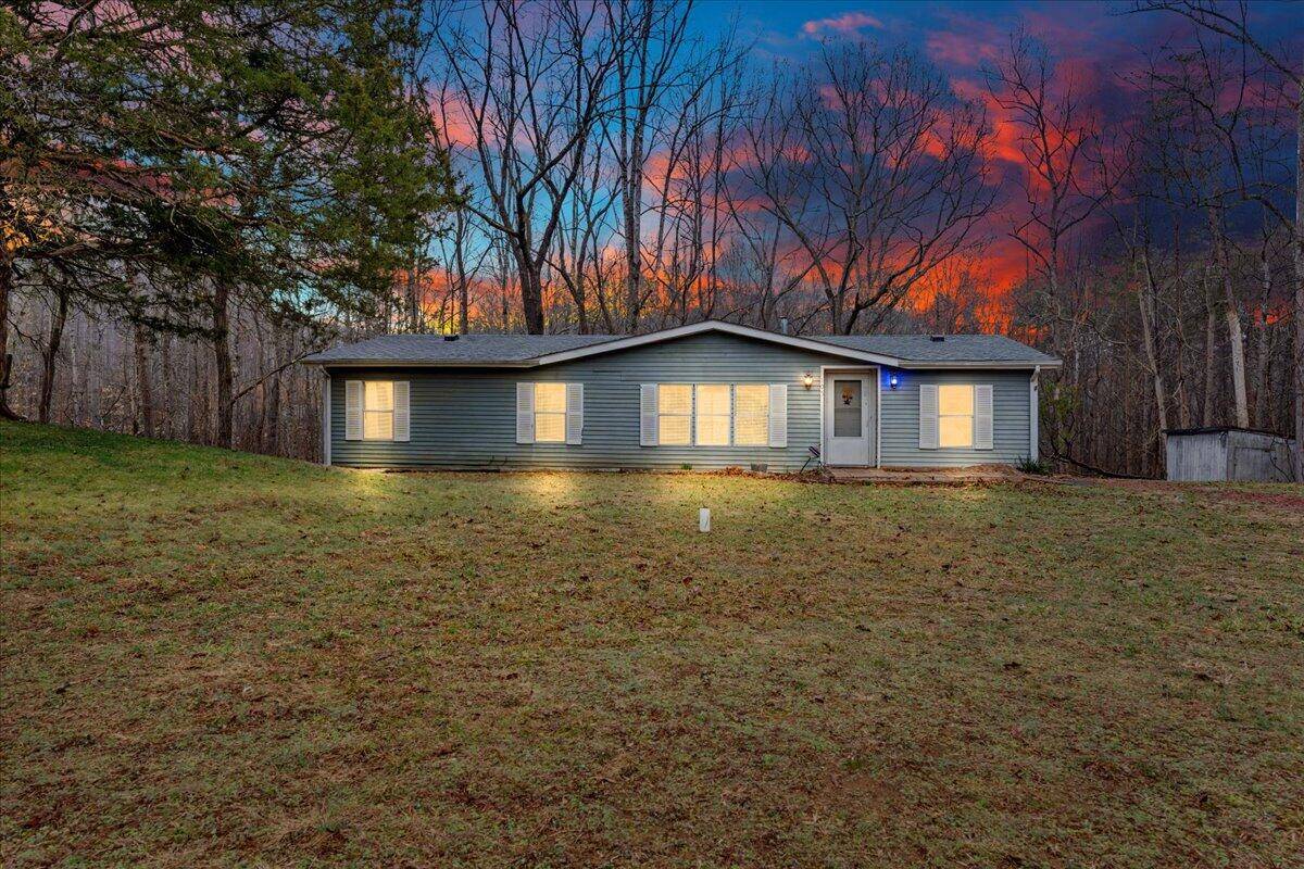 105 Windward WAY, Moneta, VA 24121