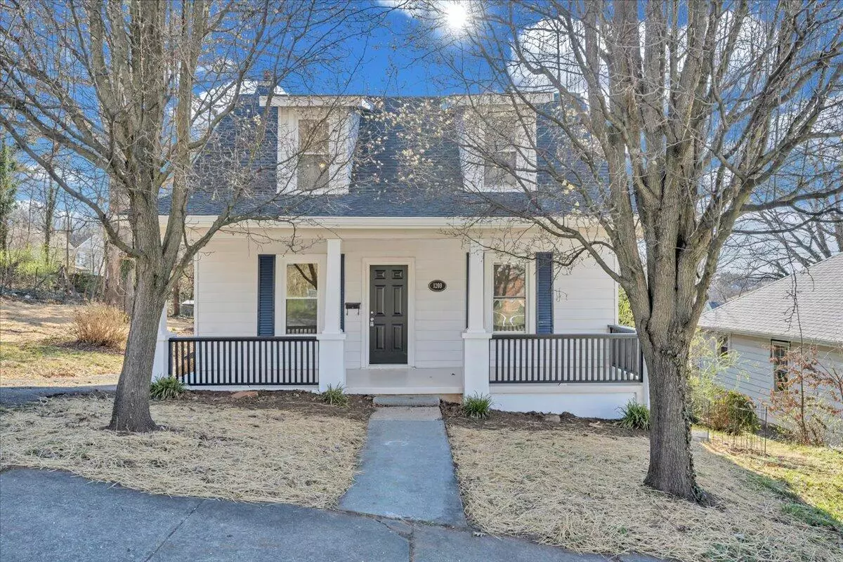 Roanoke, VA 24013,1209 16th ST