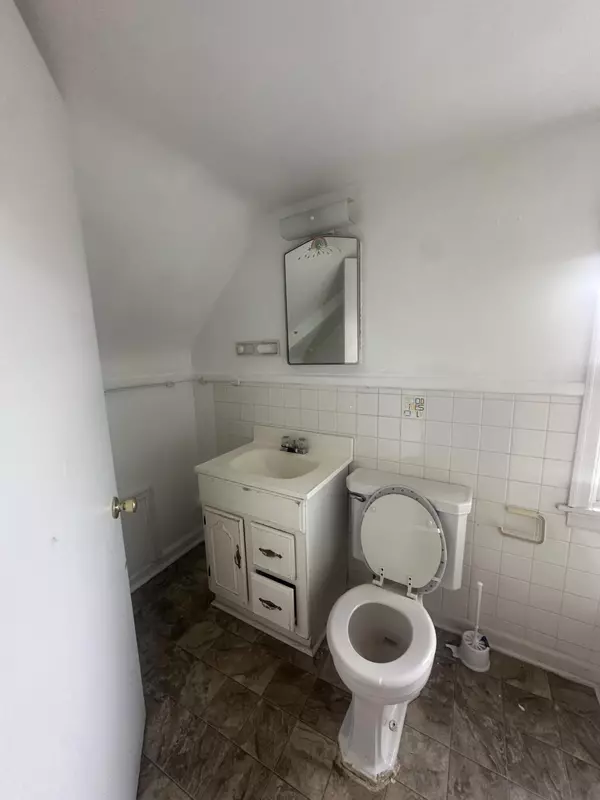 Roanoke, VA 24012,3521 Valley View AVE