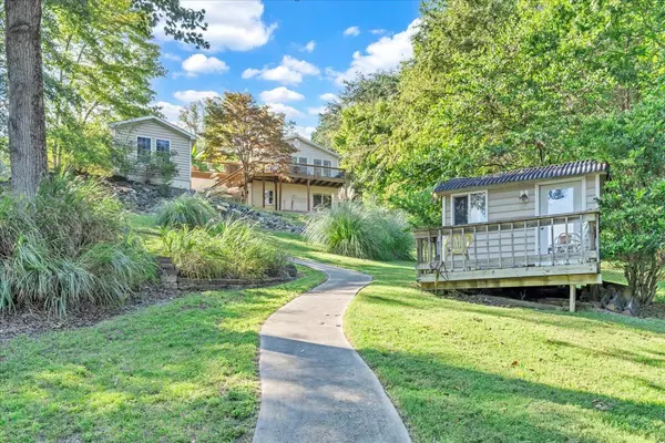 23 Brookside LN, Moneta, VA 24121