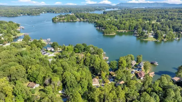 Moneta, VA 24121,23 Brookside LN