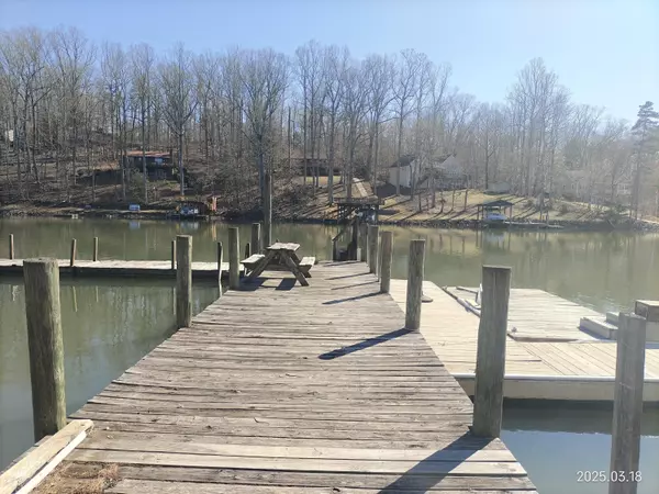 Moneta, VA 24121,101 Whisperridge CT