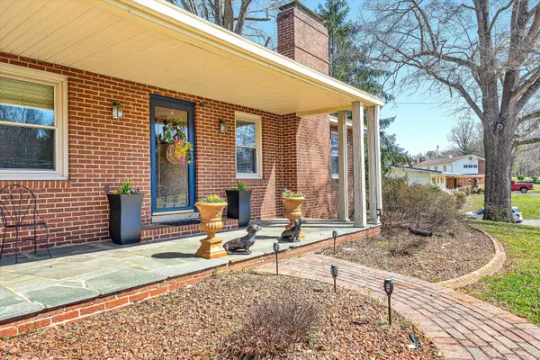 Rocky Mount, VA 24151,90 OLD FURNACE RD