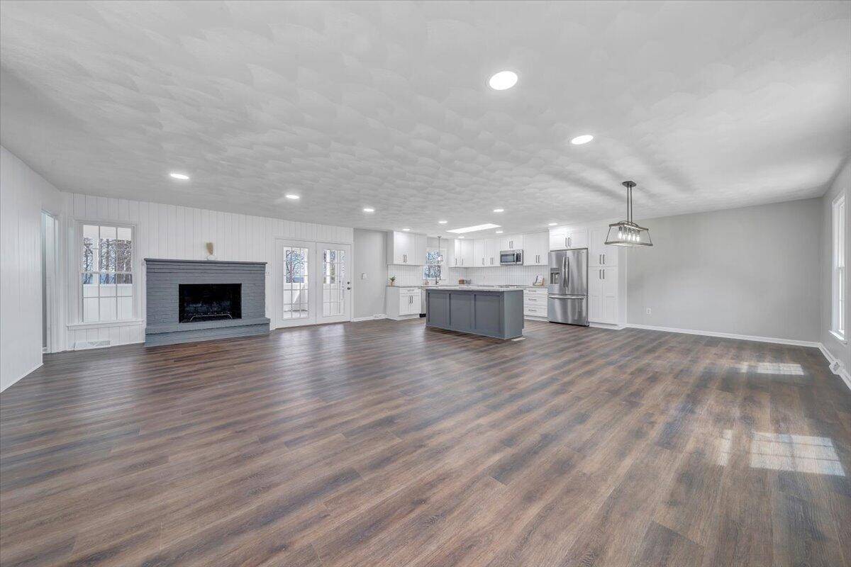 Roanoke, VA 24018,6364 Christie LN
