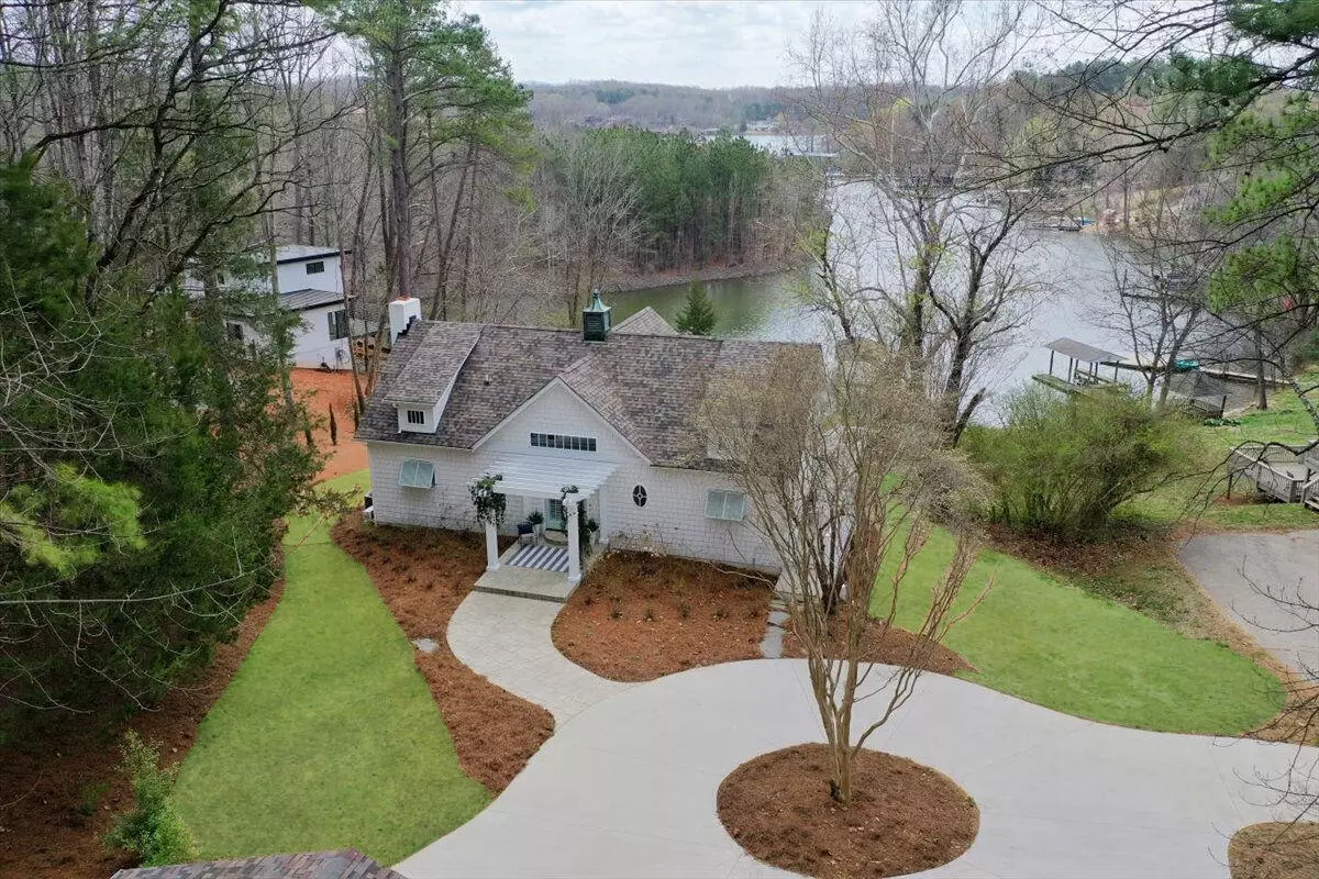 Moneta, VA 24121,16414 Moneta RD