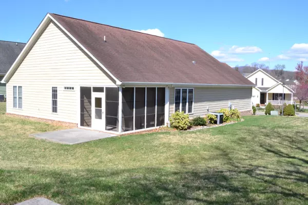 Roanoke, VA 24019,1112 Gaston DR