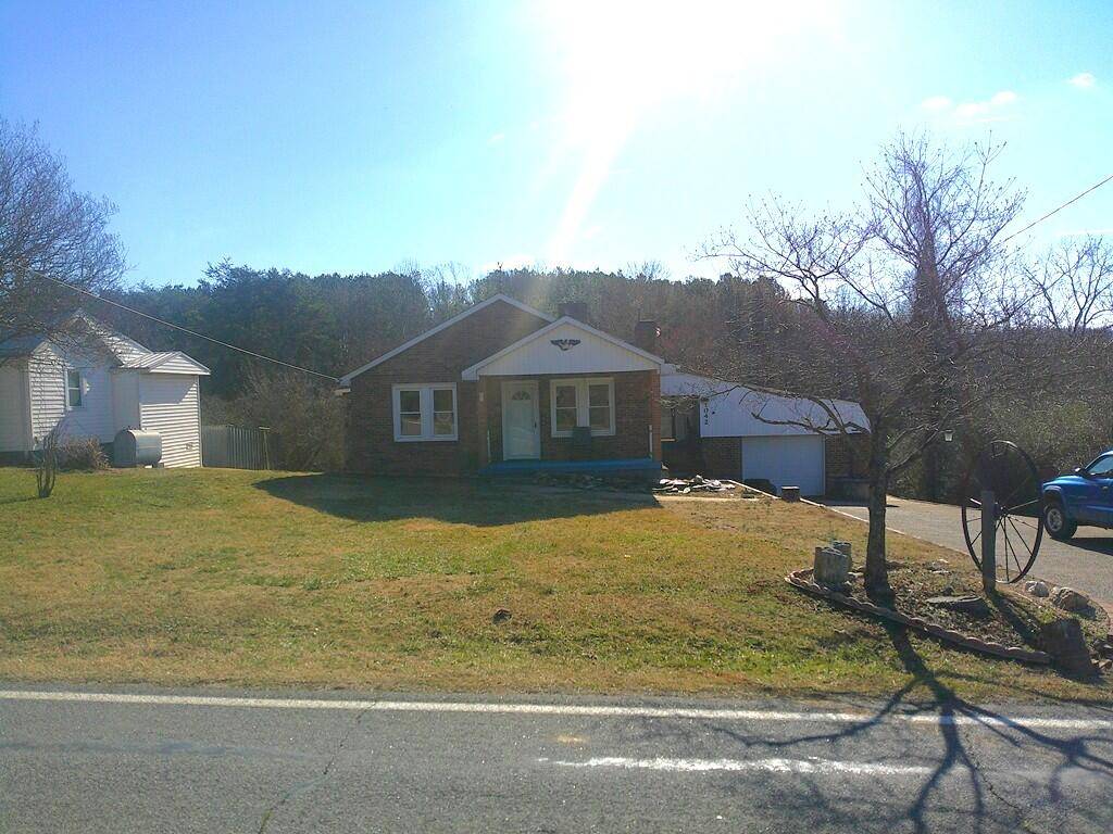 1042 Barrows Mill RD, Martinsville, VA 24112