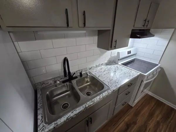 Roanoke, VA 24015,2626 Westover AVE Unit Apt 7