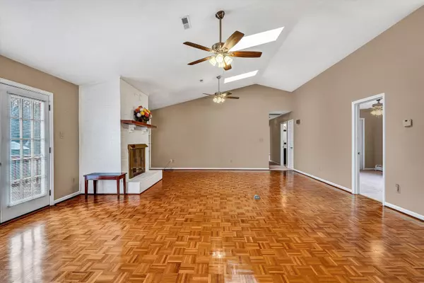 Salem, VA 24153,1714 ORCHARD DR